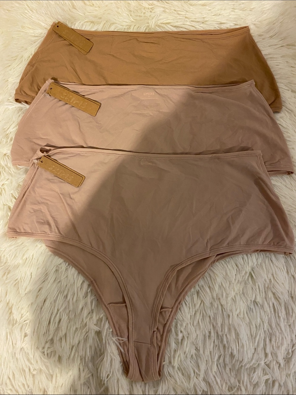 SKIMS  NWT ( bundle of 3) Fits Eveybody Thongs